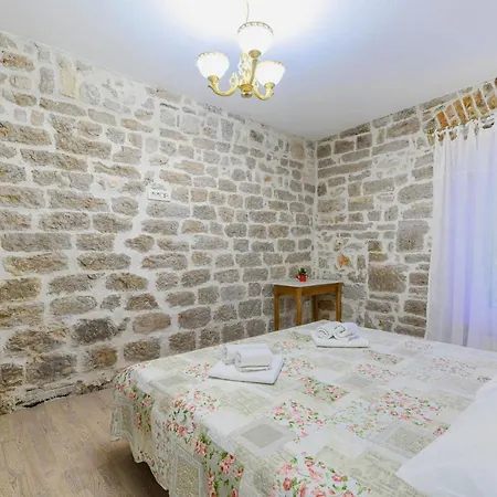 Festum Apartment *