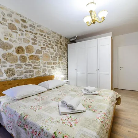 아파트 Festum 시베니크